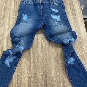 Men’s Stretch Destructed Skinny Jean